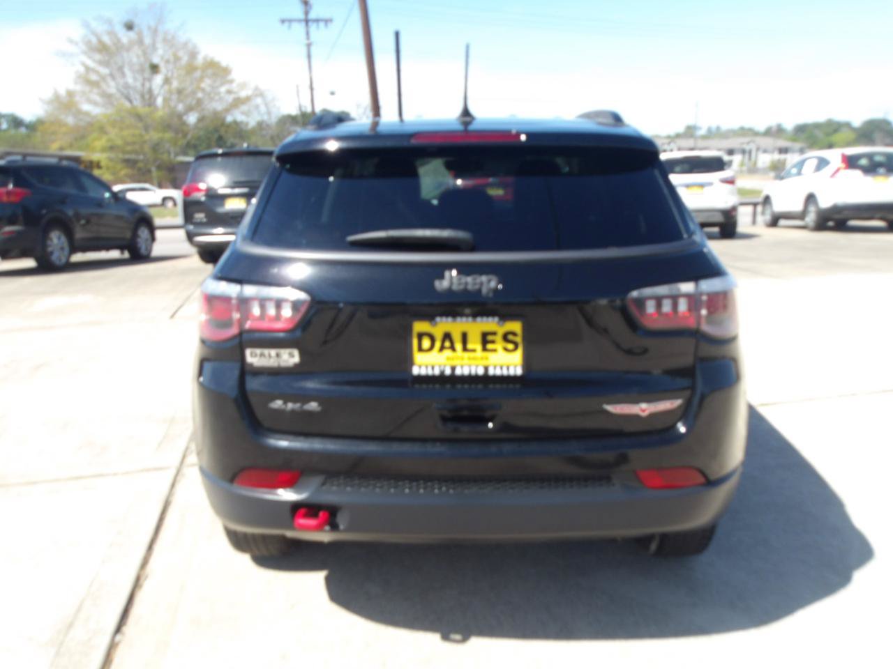 Used 2020 Jeep Compass Trailhawk AWD/4WD image 12