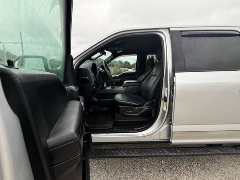 Used 2018 Ford F150 XLT w/ Equipment Group 302A Luxury AWD/4WD image 17