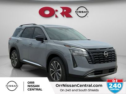 New 2026 Nissan Pathfinder Platinum w/ Cargo Package