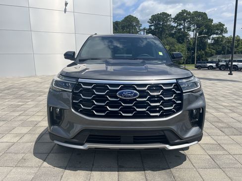New 2026 Ford Explorer Platinum RWD image 9