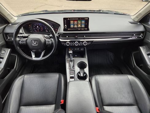 Used 2022 Honda Civic Touring image 3
