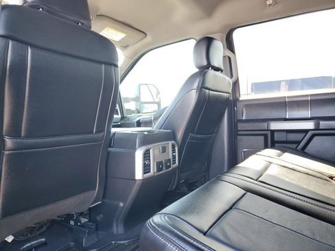 Used 2021 Ford F250 Lariat image 14