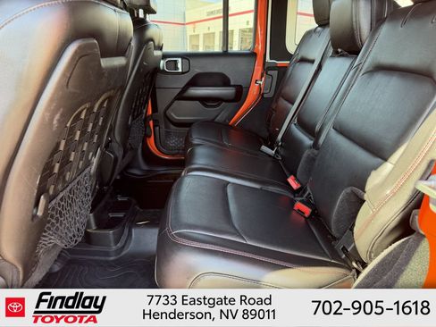 Used 2018 Jeep Wrangler Unlimited Rubicon w/ Dual Top Group AWD/4WD image 7