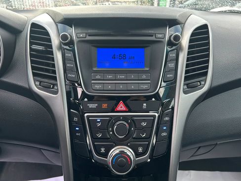 Used 2017 Hyundai Elantra GT FWD image 20