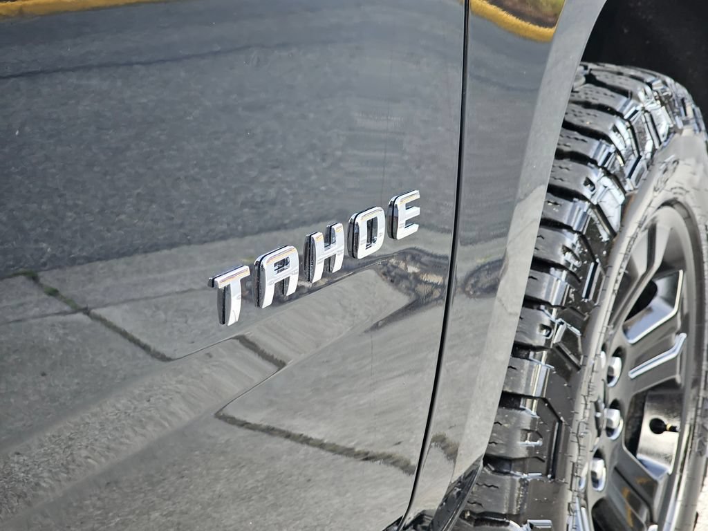 Used 2018 Chevrolet Tahoe LT w/ Luxury Package AWD/4WD image 12