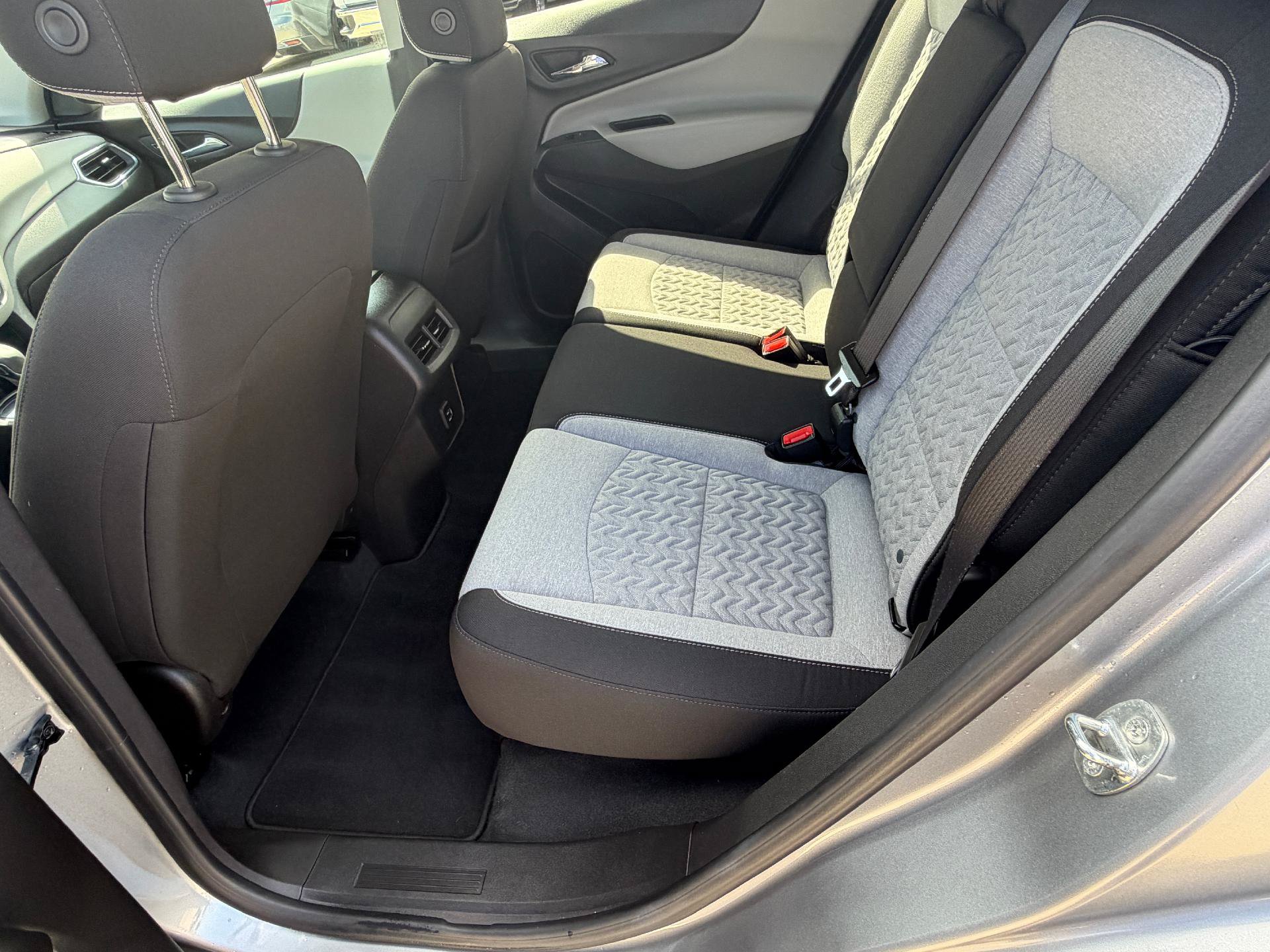 Used 2023 Chevrolet Equinox LS w/ LS Convenience Package FWD image 21