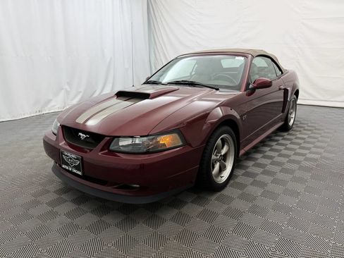 Used 2004 Ford Mustang GT RWD image 2