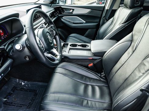 Used 2025 Acura MDX w/ Technology Package image 19