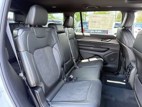 New 2026 Jeep Grand Cherokee L 4WD image 26