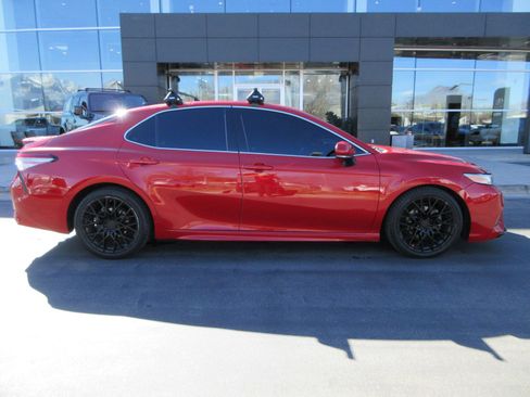 Used 2019 Toyota Camry XSE w/ Driver Assist Package image 11