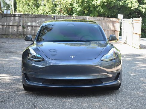 Used 2022 Tesla Model 3 Standard Range image 13