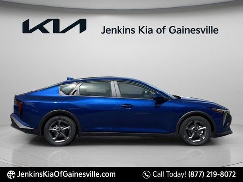 New 2026 Kia K4 FWD image 2