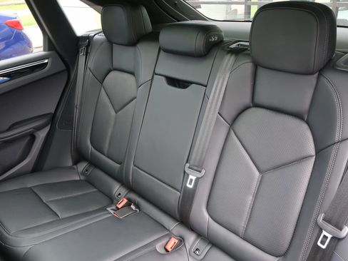 Used 2025 Porsche Macan S AWD/4WD image 21