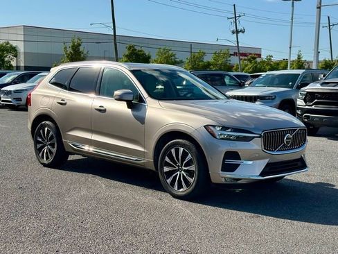 Certified 2023 Volvo XC60 B5 Plus w/ Climate Package AWD/4WD image 1