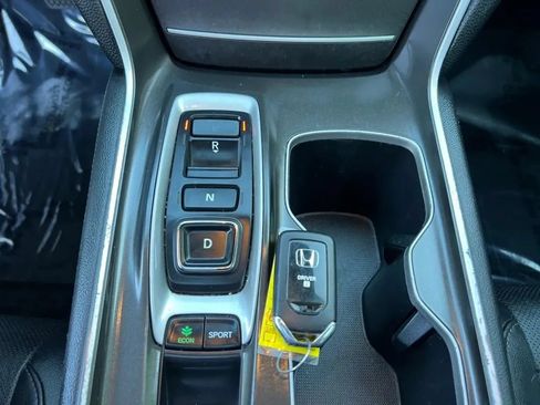 Used 2019 Honda Accord Touring image 41