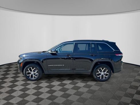 Certified 2025 Jeep Grand Cherokee Limited AWD/4WD image 2