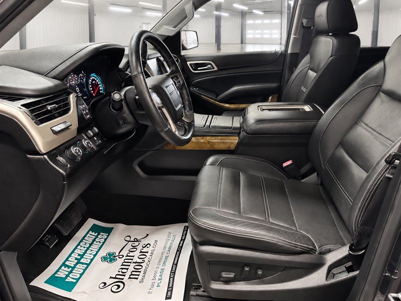 Used 2017 GMC Yukon Denali w/ Open Road Package AWD/4WD image 17