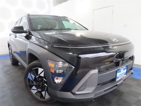 Used 2024 Hyundai Kona SEL w/ Convenience Package AWD/4WD image 2