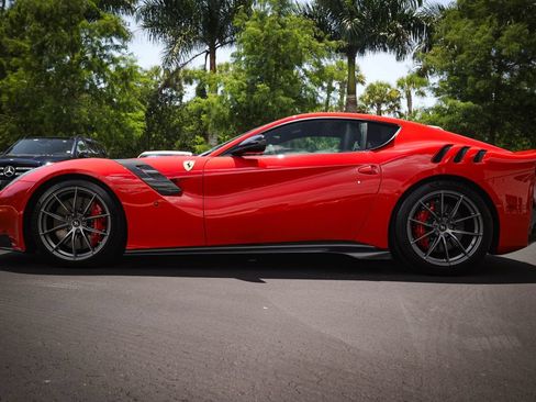 Certified 2017 Ferrari F12tdf RWD image 7