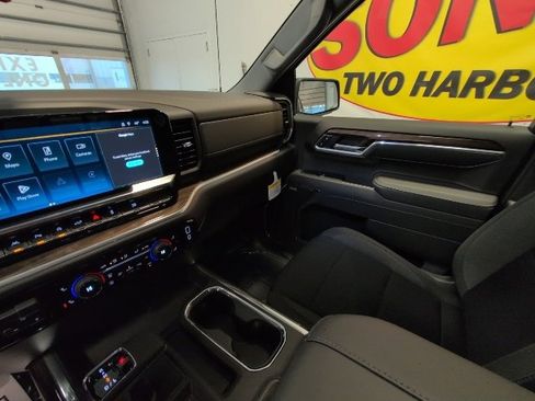 New 2026 Chevrolet Silverado 1500 RST w/ Dark Appearance Package image 30