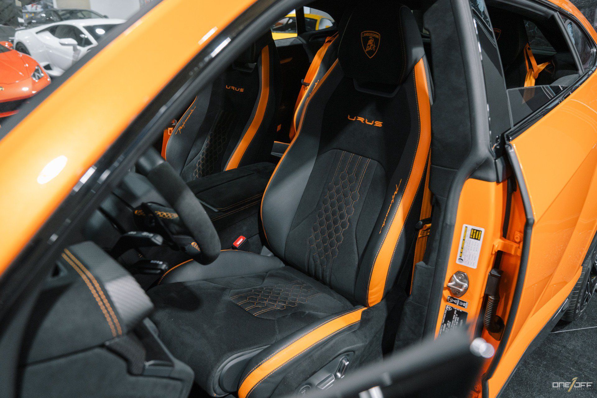 Used 2023 Lamborghini Urus Performante AWD/4WD image 2