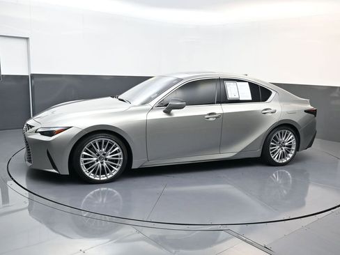 Used 2022 Lexus IS 300 300 image 6
