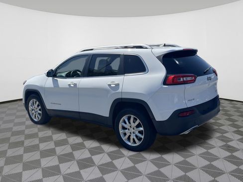Used 2017 Jeep Cherokee Limited AWD/4WD image 5