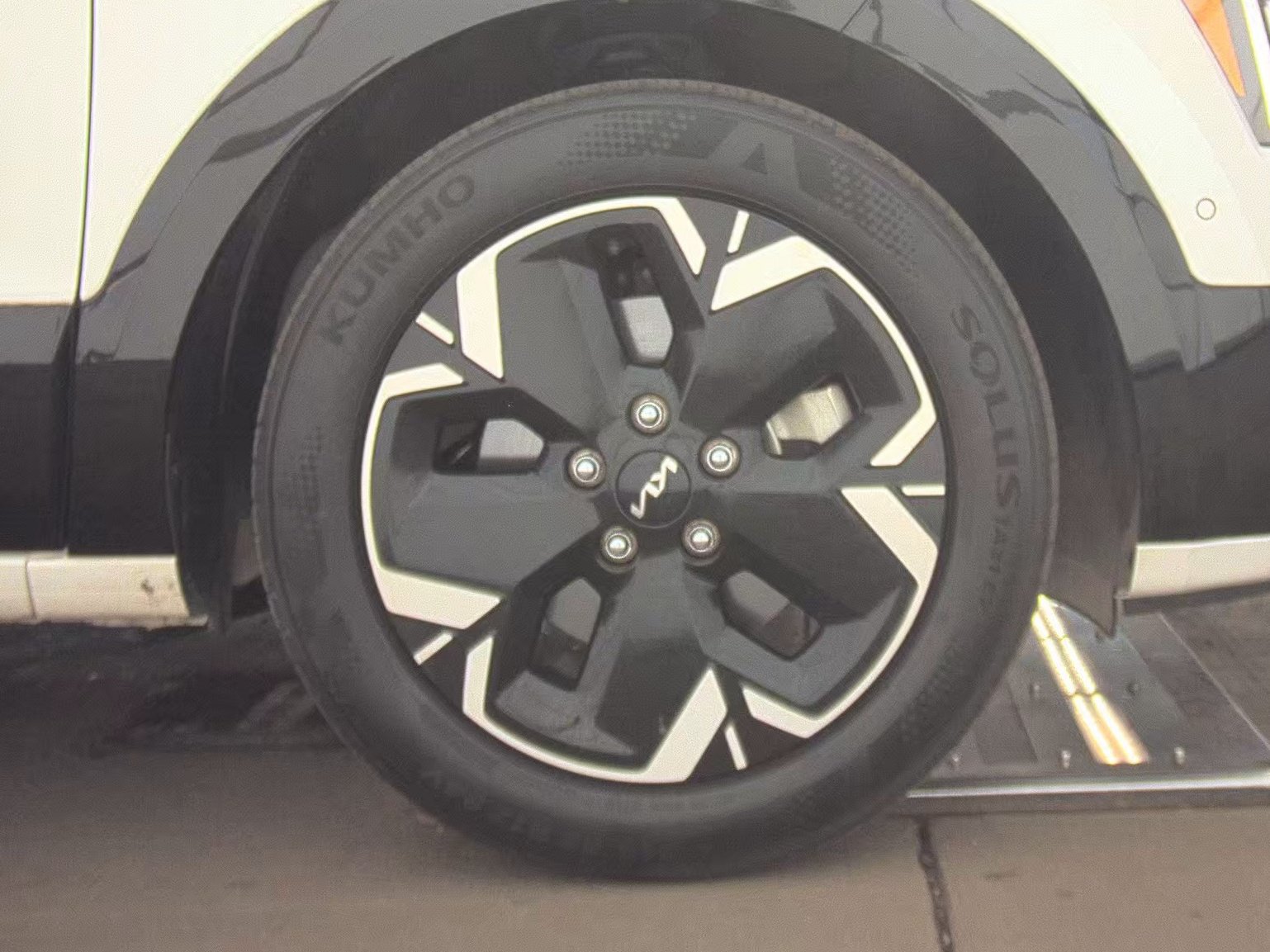 Used 2023 Kia Niro Wave FWD image 22