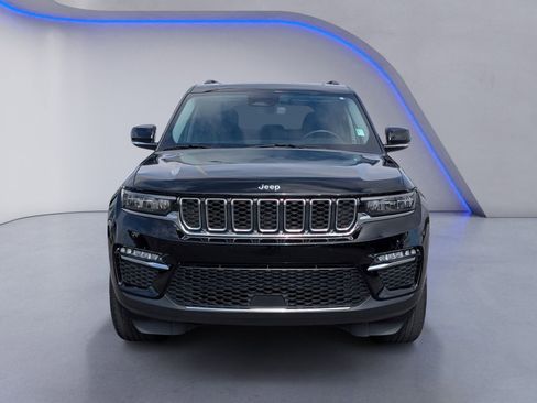 Used 2022 Jeep Grand Cherokee Limited image 3