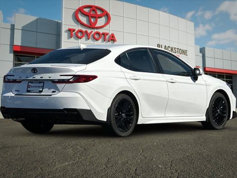 Certified 2026 Toyota Camry SE w/ Convenience Package FWD image 3