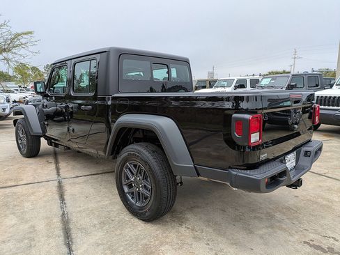 New 2026 Jeep Gladiator Sport AWD/4WD image 6