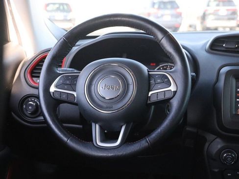 Used 2019 Jeep Renegade Trailhawk w/ Cold Weather Group II image 22