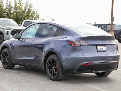 Used 2023 Tesla Model Y Long Range AWD/4WD image 7
