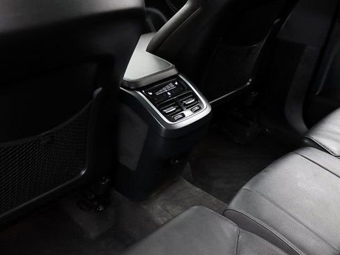 Used 2024 Volvo XC90 B5 Plus image 14