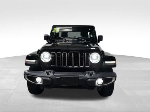 Certified 2025 Jeep Wrangler Unlimited Sahara AWD/4WD image 5