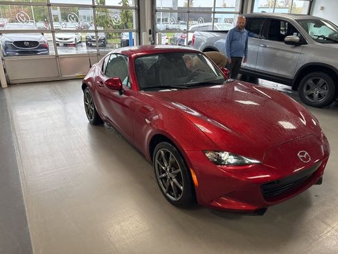 Used 2019 MAZDA MX-5 Miata RF Grand Touring image 41
