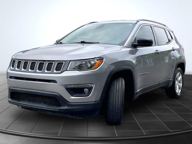 Used 2018 Jeep Compass Latitude AWD/4WD image 4
