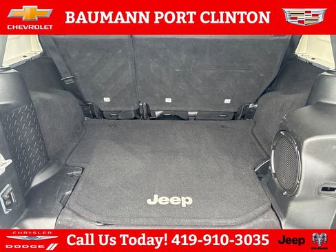 Used 2014 Jeep Wrangler Unlimited Sahara w/ Dual Top Group AWD/4WD image 24