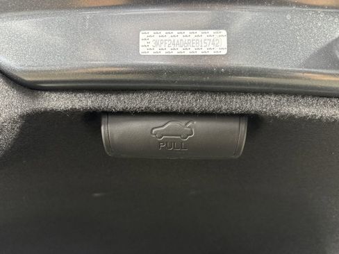 Used 2024 Kia Forte LX image 33