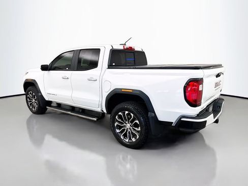 Used 2024 GMC Canyon Denali AWD/4WD image 5