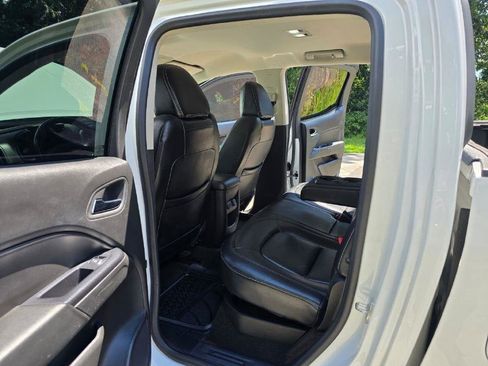 Used 2017 Chevrolet Colorado LT w/ LT Convenience Package image 31