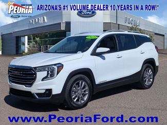 Used 2022 GMC Terrain SLT image 1