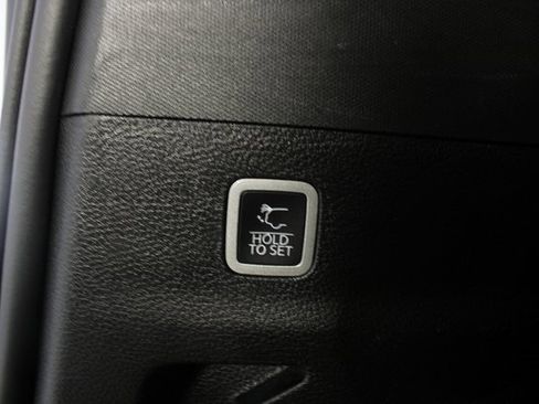 Used 2023 Jeep Wagoneer L Series II image 22