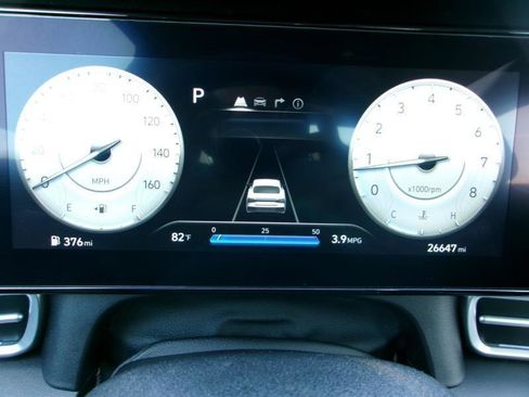 Used 2024 Hyundai Elantra SEL image 14