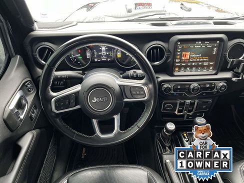 Used 2022 Jeep Wrangler Unlimited Sahara image 12