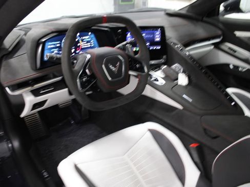 Used 2023 Chevrolet Corvette Stingray Premium Conv RWD image 16