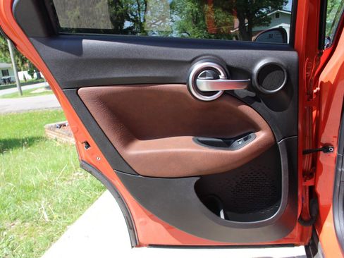 Used 2016 FIAT 500X Lounge image 32