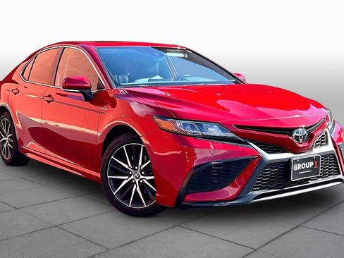 Used 2023 Toyota Camry SE w/ Convenience Package image 2