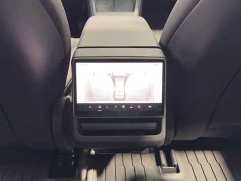 Used 2024 Tesla Model 3 Standard Range RWD image 14