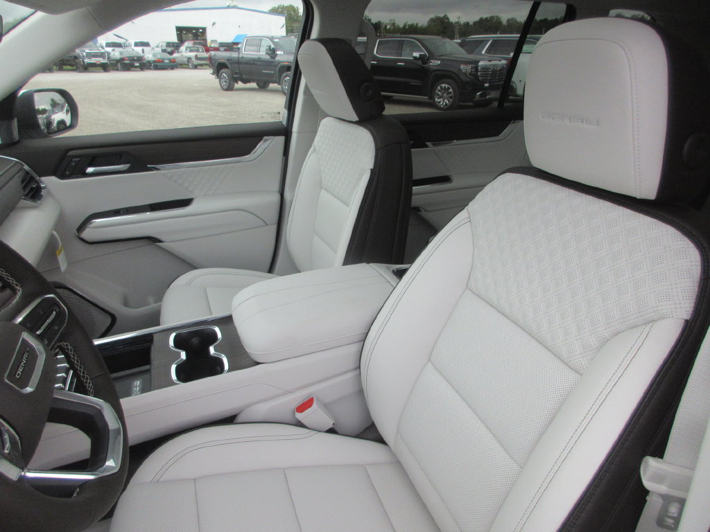 New 2027 GMC Acadia Denali FWD image 11